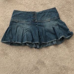 COPY - Y2k Aeropostale kilt jean mini skirt
Size 32 inch waist
#y2k
#miniskirt